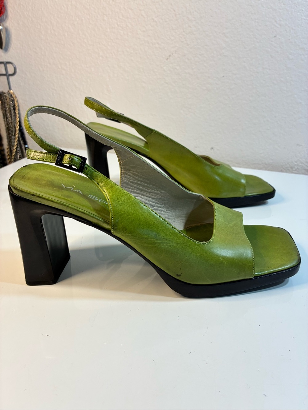 Via Spiga Italy 9.5M Chartreuse Leather Slingback Block Heel Sandals 90s - READ